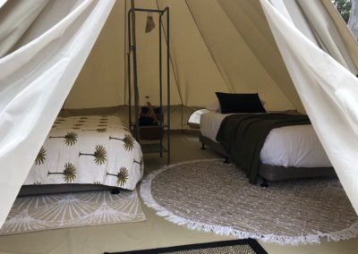 Bay and Bush Cottages: 2 Beds for Holiday Tent
