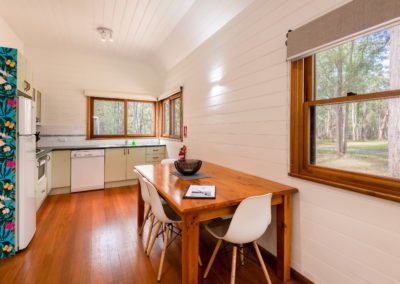 Bay and Bush Cottages: Fully equipped Kitchen