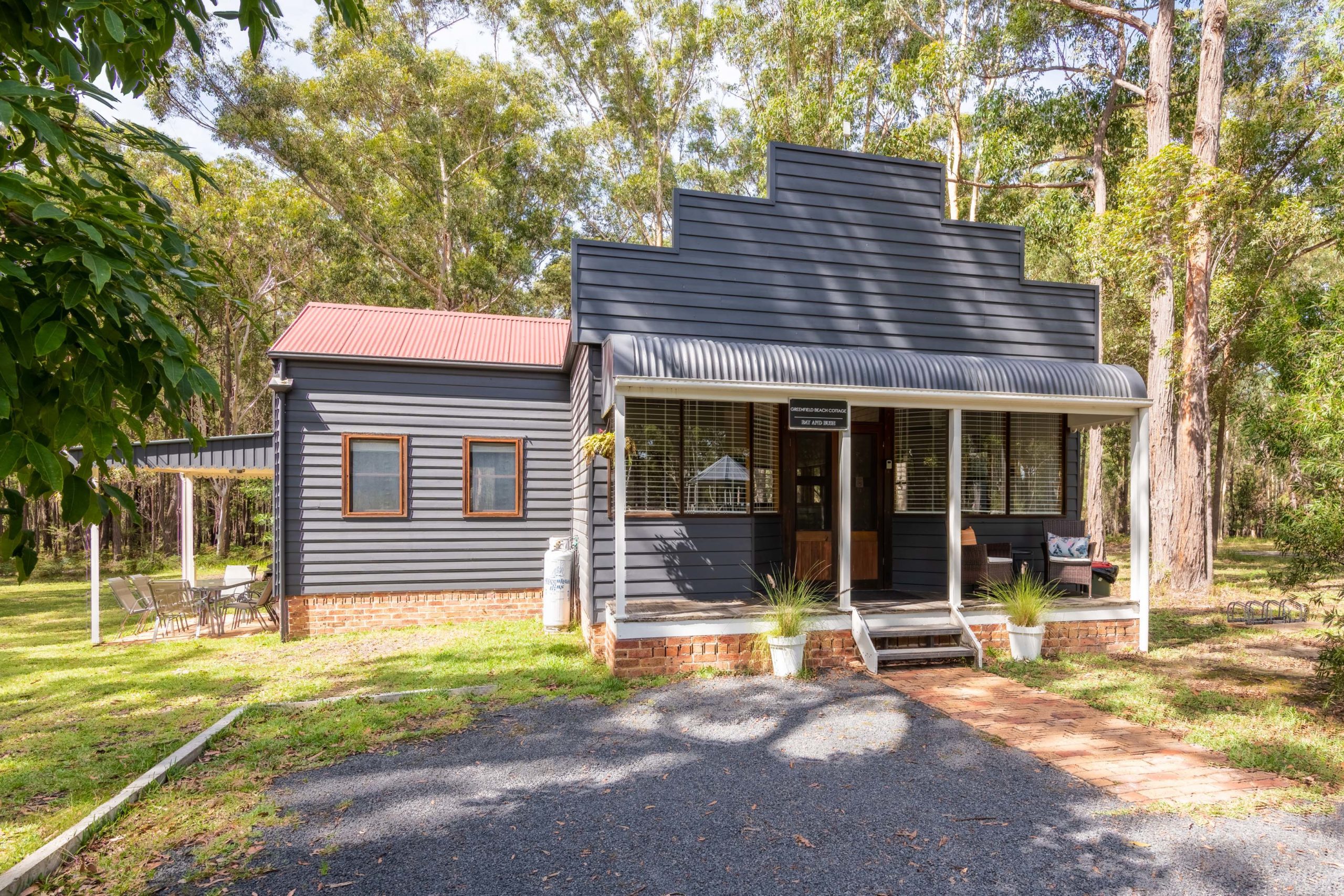 Bay and Bush Cottages: Relaxed and Warm Accommodation in Jervis Bay